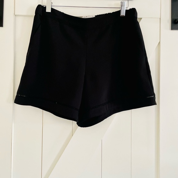Trina Turk Two Piece Dressy Short‎ Set in Black - Picture 4 of 7